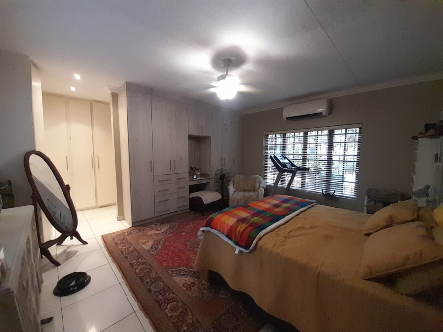 3 Bedroom Property for Sale in Safari Gardens North West